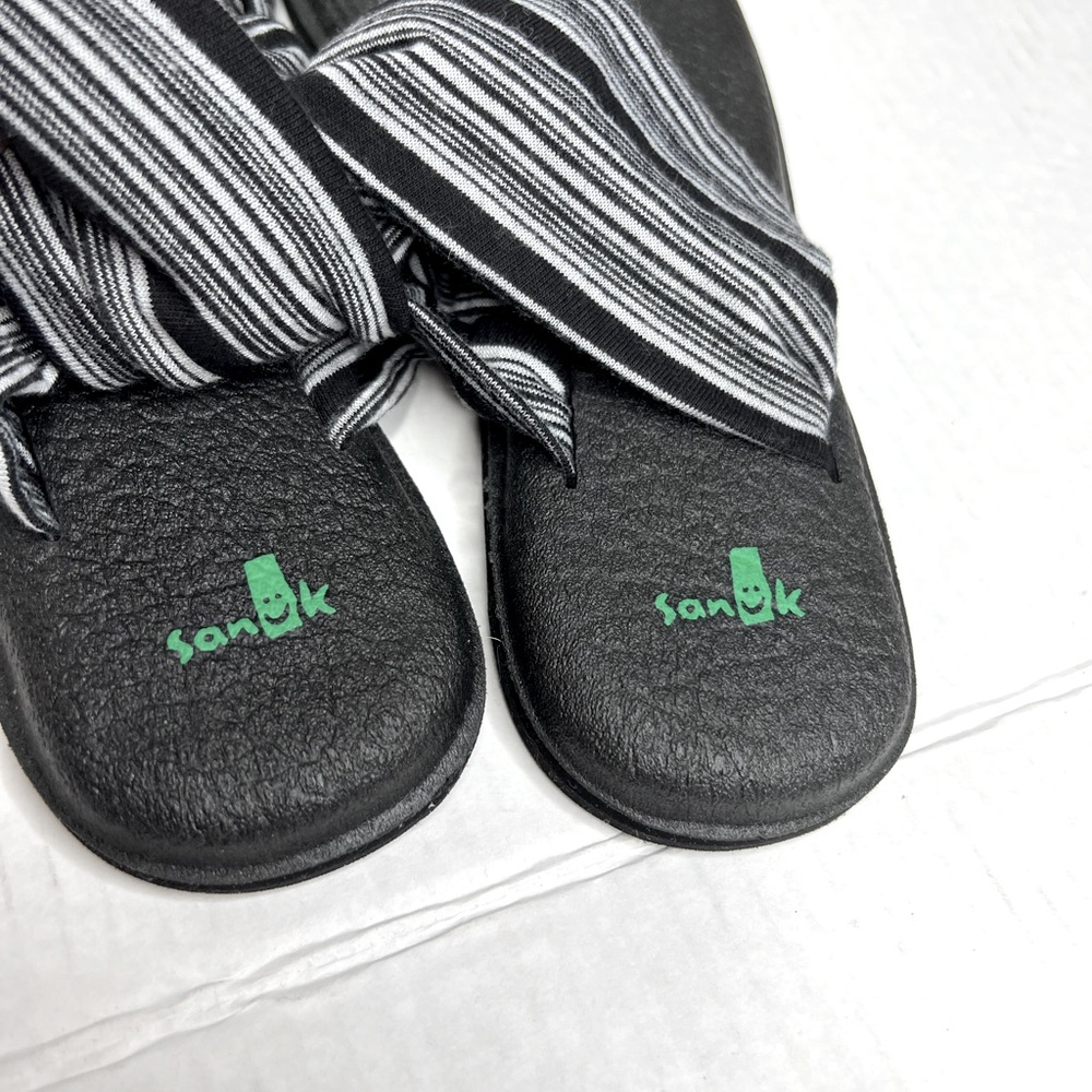 Sanuk Yoga Black and White Sandal Size 9 - Picture 4 of 6
